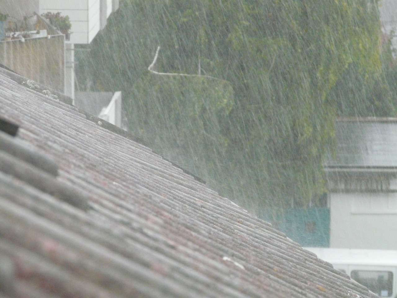 山東暴雨預警更新，日照暴雨情況及應對舉措揭秘