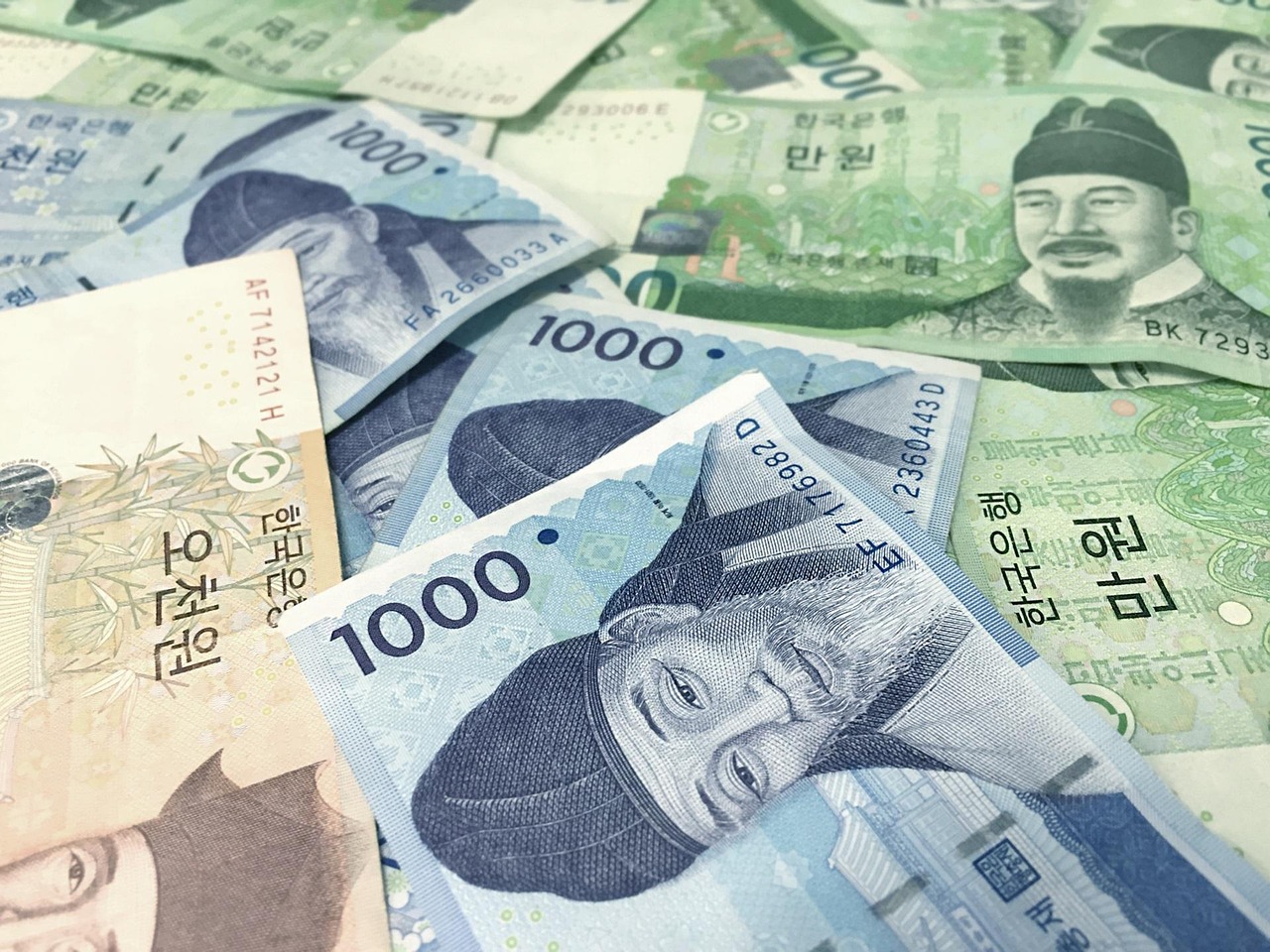 社保入稅最新規(guī)定及其對企業(yè)與員工的影響