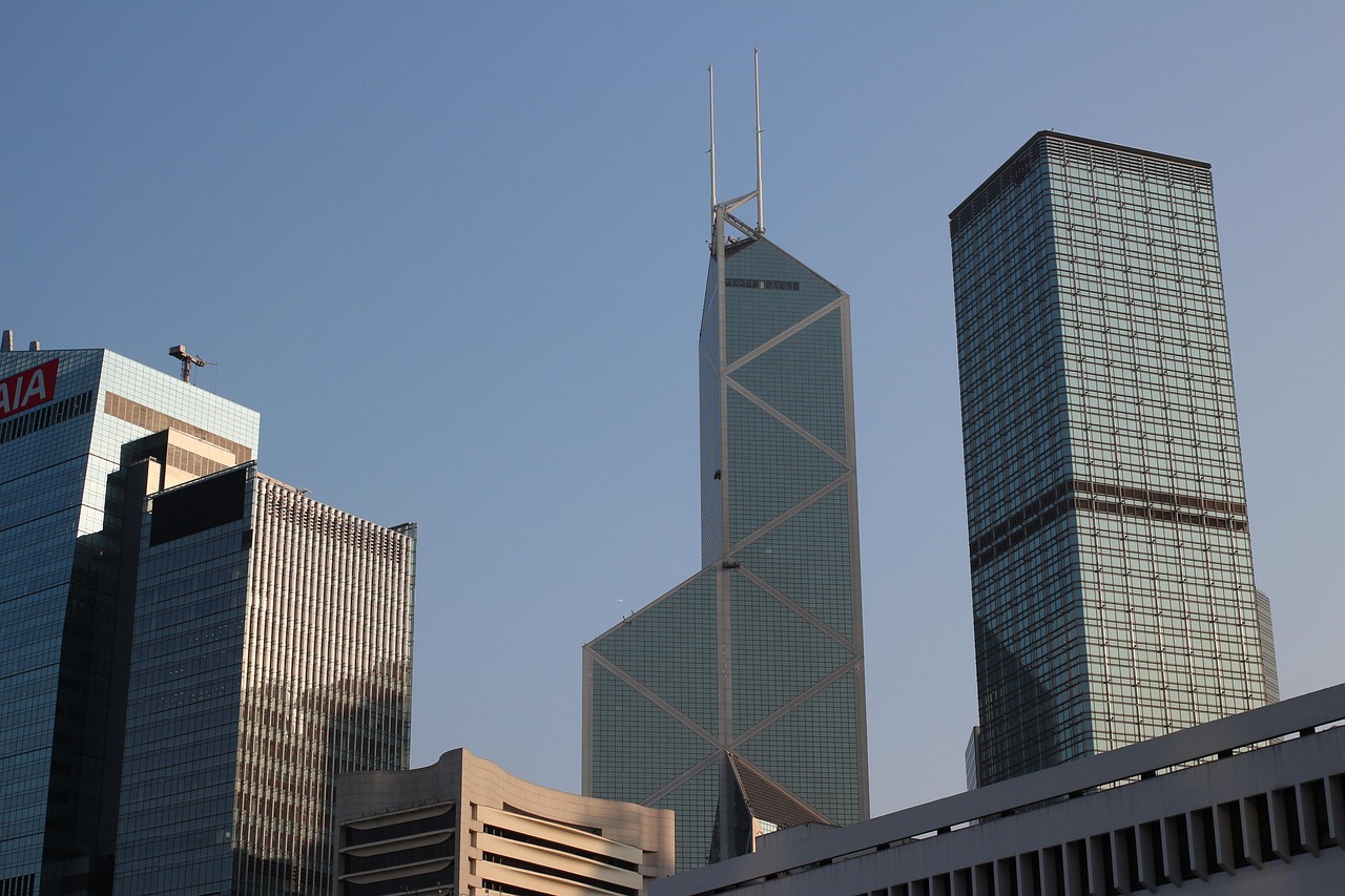 四月香港礦業(yè)上市，開啟市場繁榮新篇章